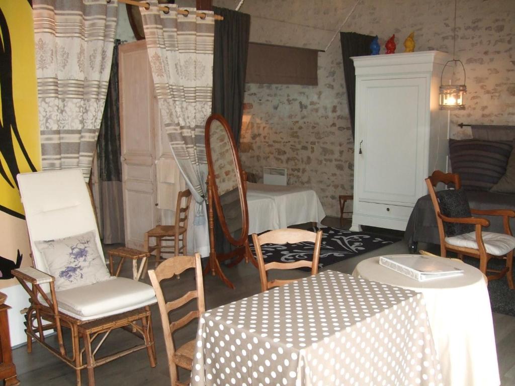 La Maison Salée - Family Room With Private Bathroom