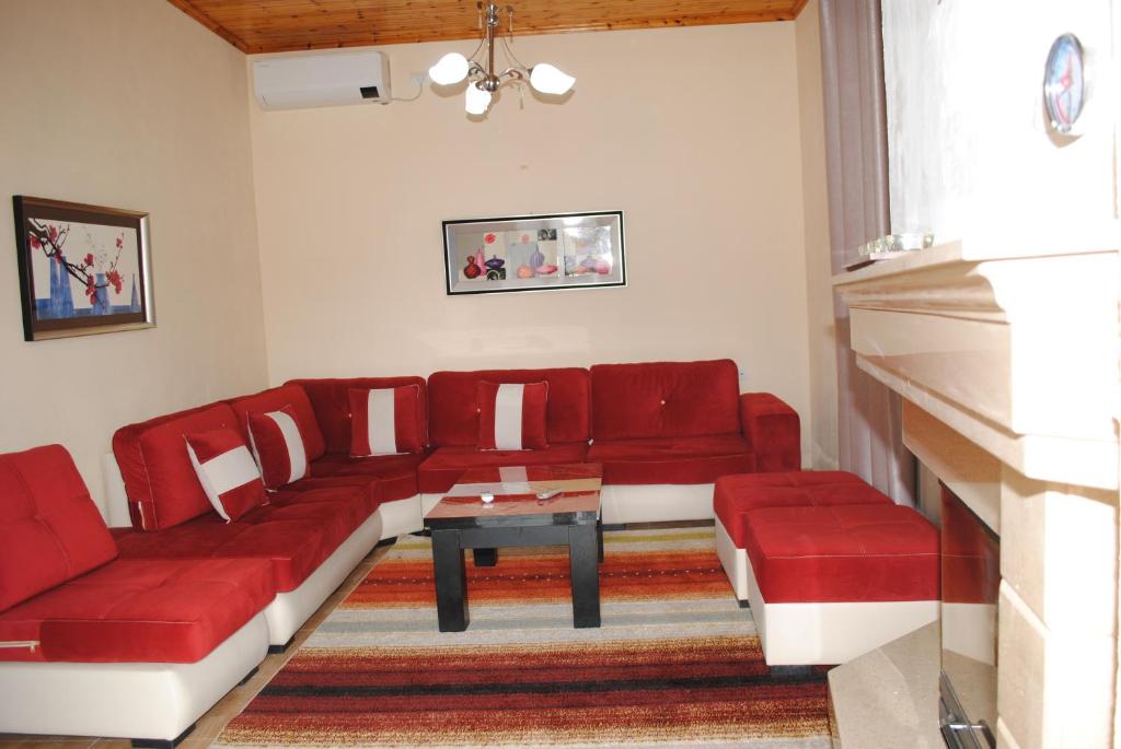 George's Apartment - Imazhi 9