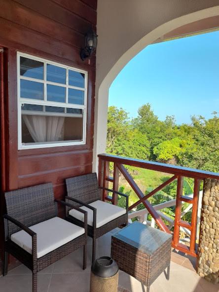 Fotografie z fotogalerie ubytování Eden Crest Villa v destinaci Anse La Raye