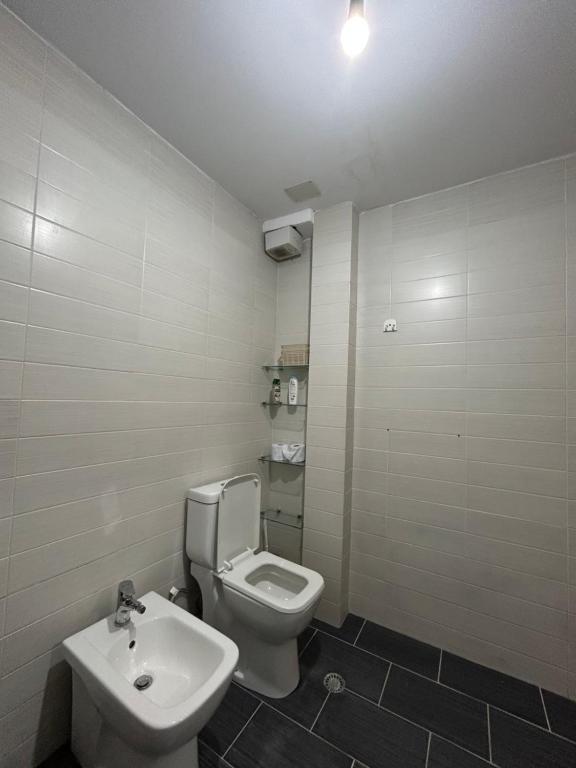 Apartment in Qerret - Image 8