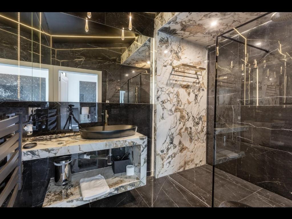 Monte Carlo Boutique Hotel - Deluxe Double Room With Terrace