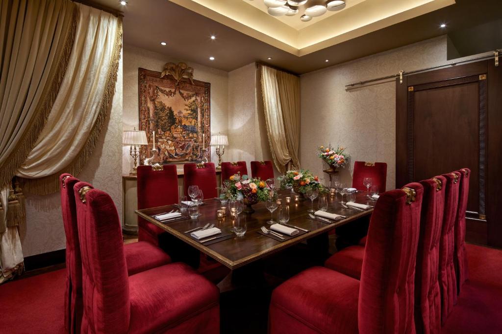 Posezení v ubytování The St. Regis Washington, D.C.
