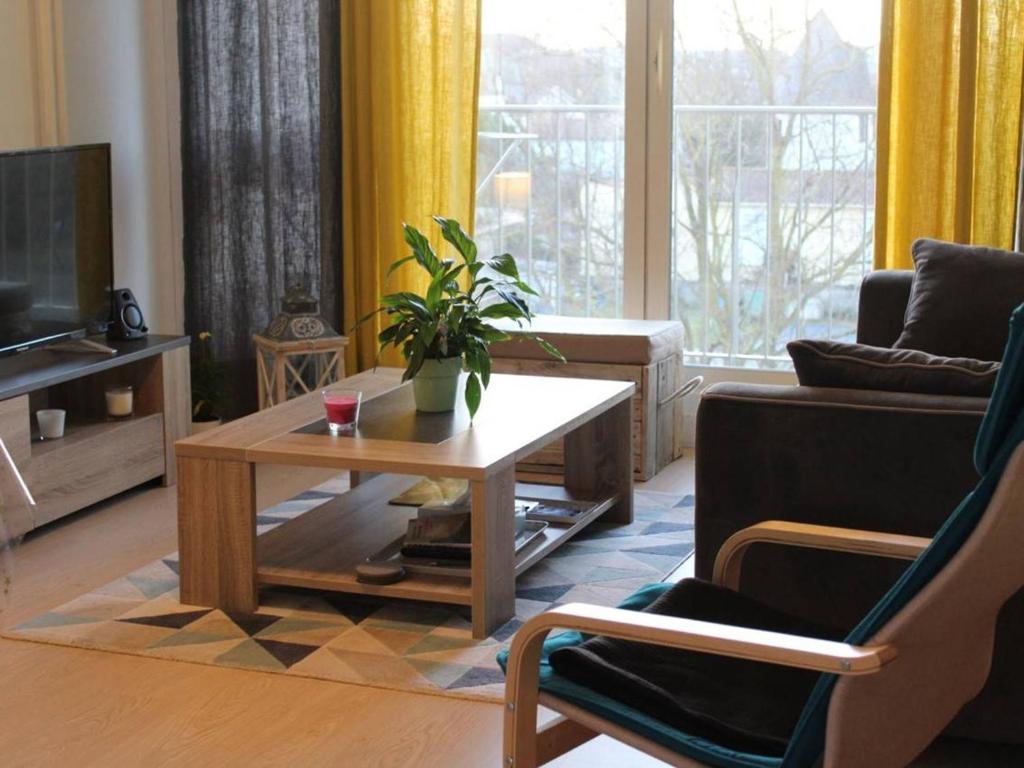 Zona d'estar a Appartement La Rochelle, 3 pièces, 4 personnes - FR-1-246-479