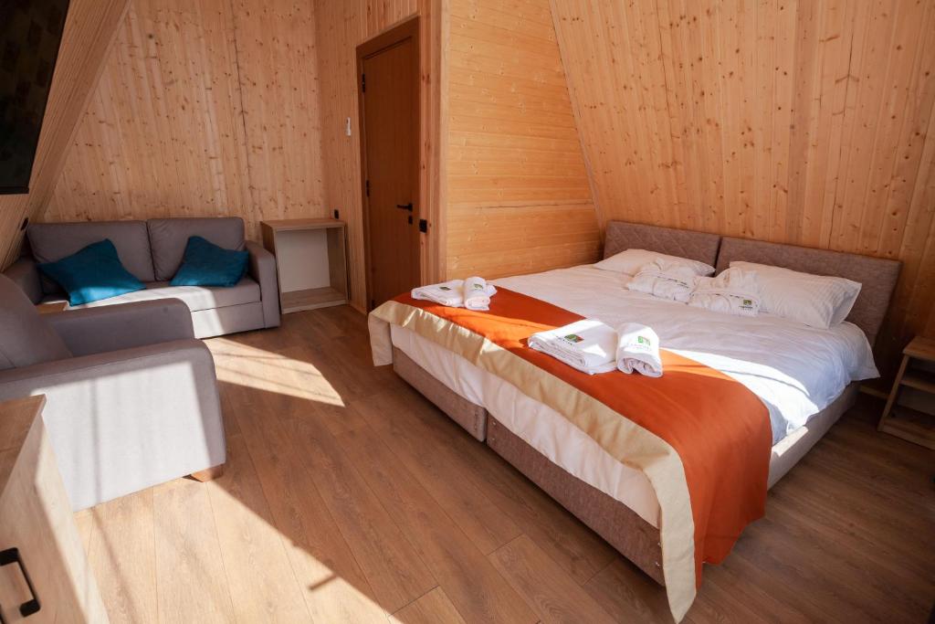 Postel nebo postele na pokoji v ubytování Reserve Resort Lagodekhi