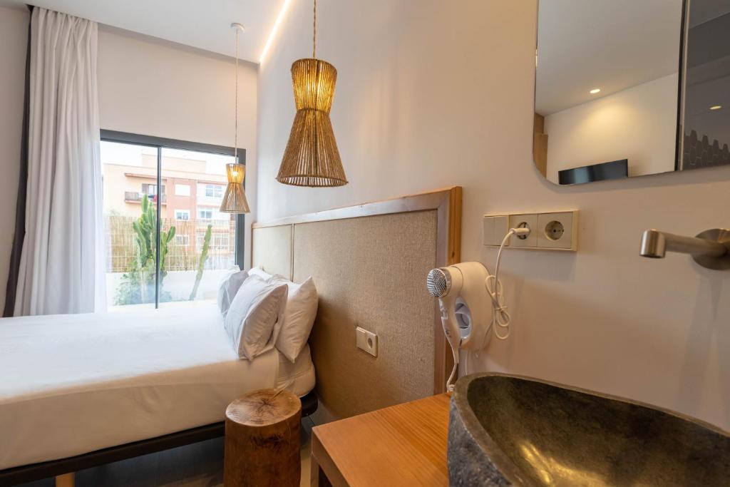 Play Hotel Ibiza - Adults Only, Ibiza Town – Güncel 2023 ...