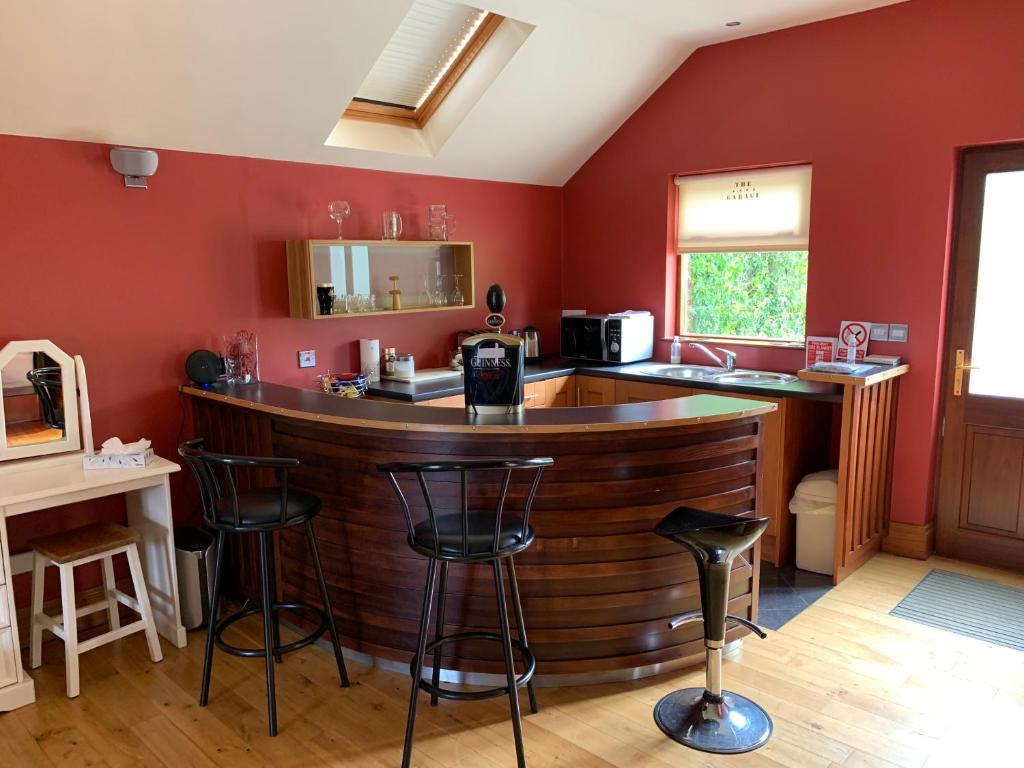 Studio Apartment, Hillsborough (updated prices 2024)