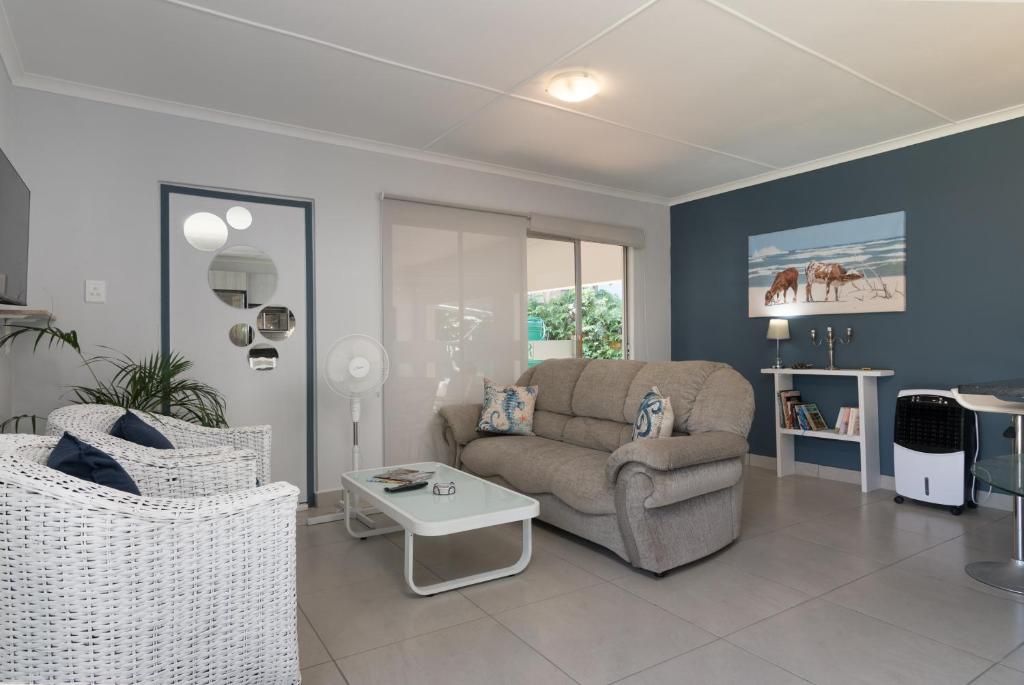 R n R Ballito Shongololo 'Pet friendly' With Invertor, Ballito