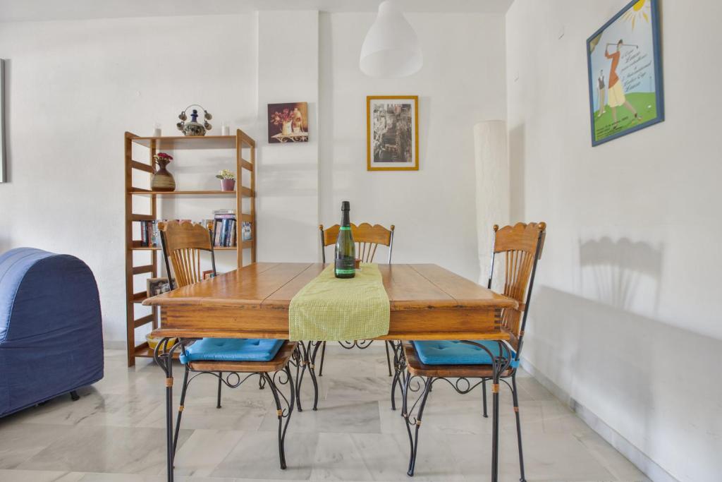 Posedenie v ubytovaní Ayma Apartamento Lauro Golf 12