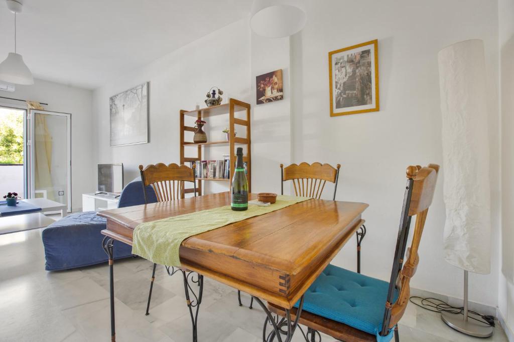 Posedenie v ubytovaní Ayma Apartamento Lauro Golf 12