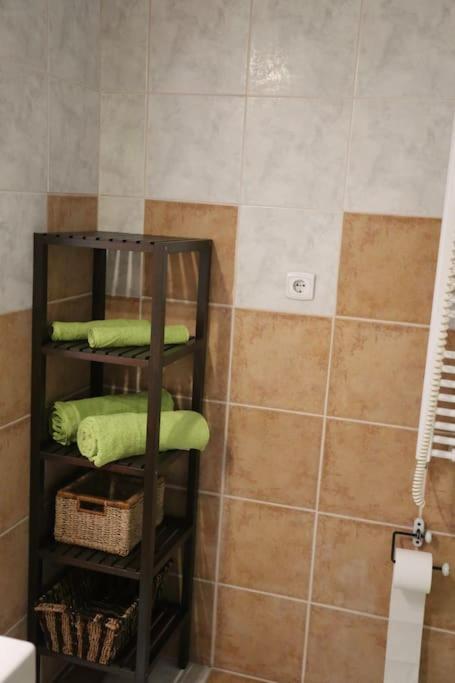 A bathroom at Quiet Home at Synagogue