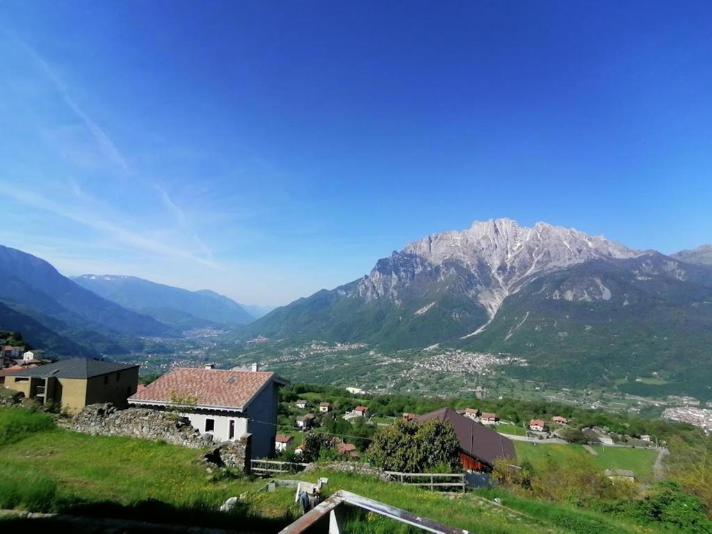 Nespecifikovaný výhled na hory nebo výhled na hory při pohledu z bed and breakfast