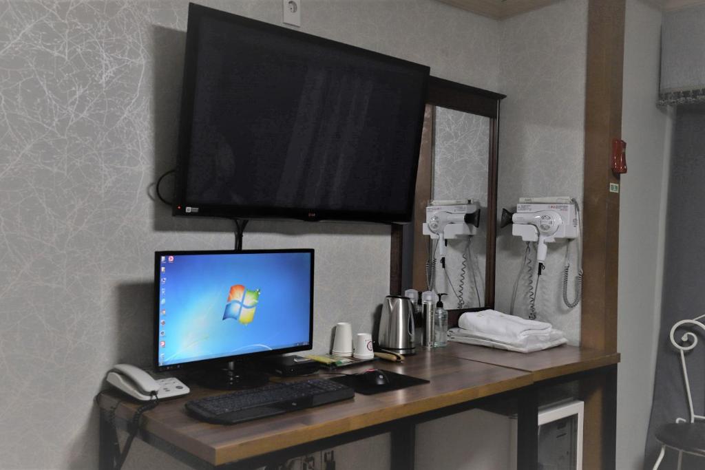TV a/nebo společenská místnost v ubytování Hani Motel