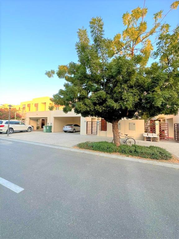 Stunning 3B Villa with Balcony in Ras Al Khaimah, Ras al Khaimah