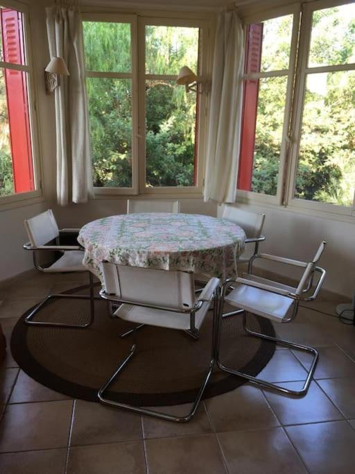 Fotografia z galérie ubytovania VILLA LOU CIGALOUN 10 pax v destinácii Saint-Raphaël