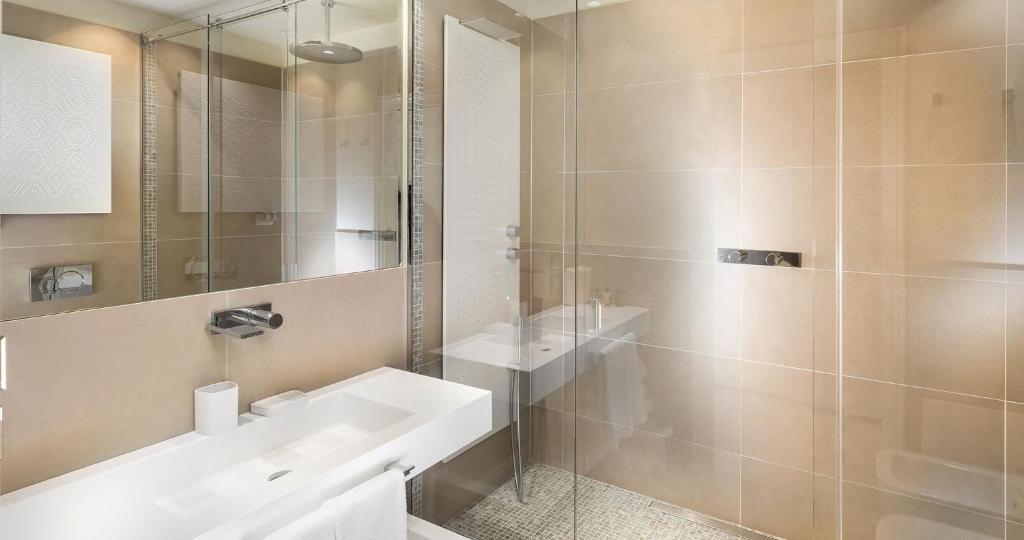 The Glamore Milano Duomo - Resim 26