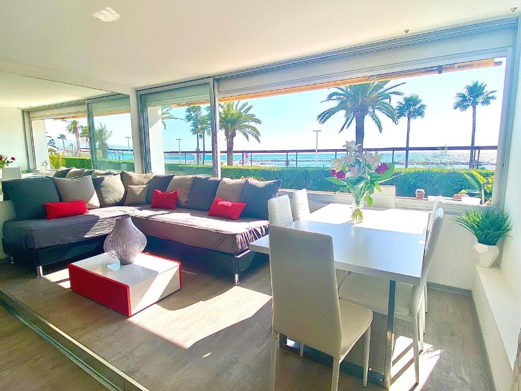 Posedenie v ubytovaní Magnifique appartement les pieds dans l’eau à Nice