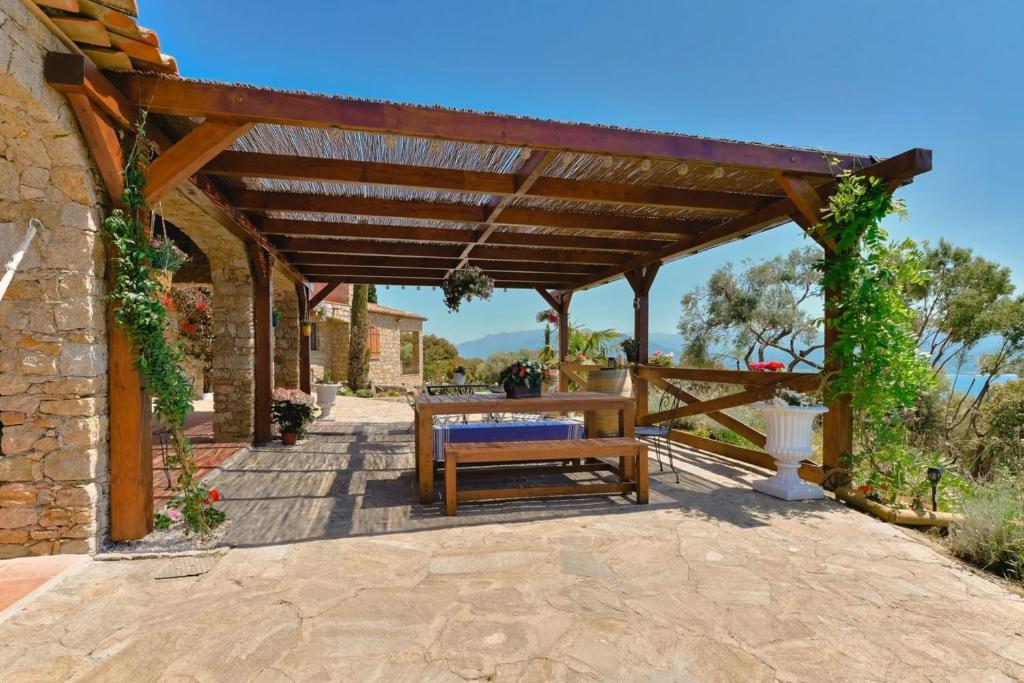 Balkón alebo terasa v ubytovaní La Villa Deluxe une propriété d'Exception sur les hauteurs d'Ajaccio
