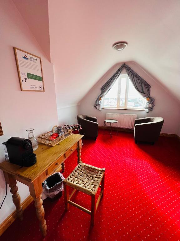 Posezení v ubytování Dingle Marina Lodge