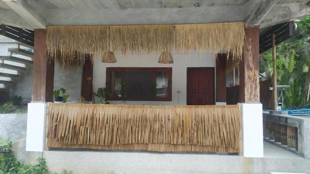 Haad Yao house