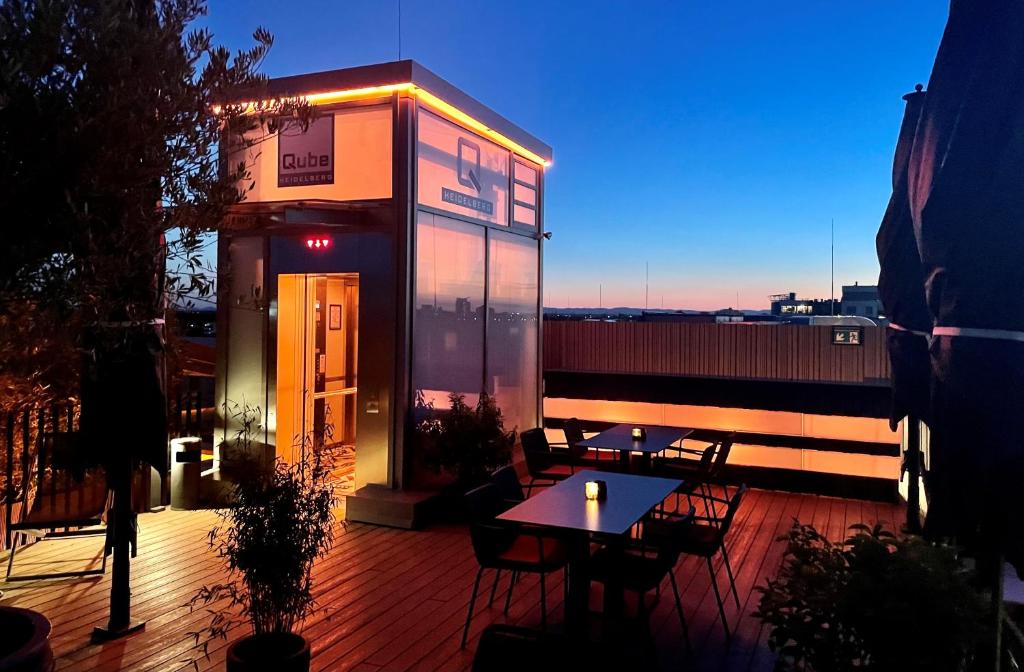 Qube Hotel Bahnstadt - Resim 41