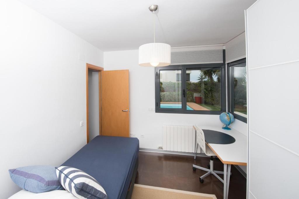 Fotografie z fotogalerie ubytování R144 Villa Sea view for 6 people v destinaci Calafell