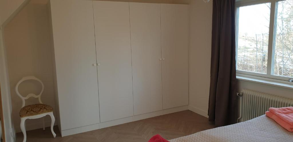 Postel nebo postele na pokoji v ubytování Semesterhus Kymbo Jungfrugården 2