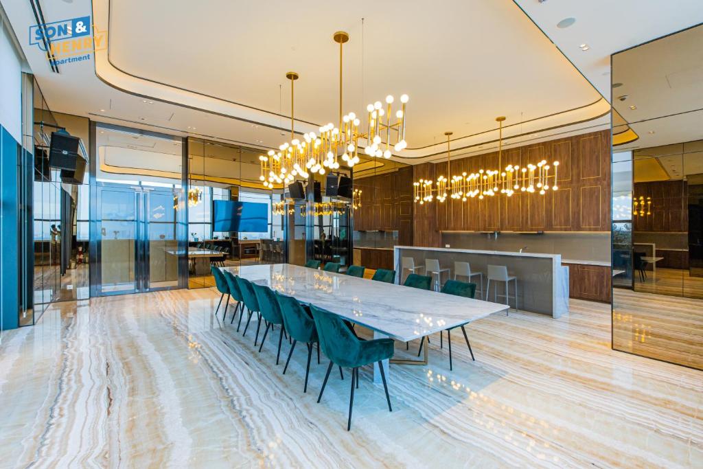 Son&Henry The MarQ Luxury - 8