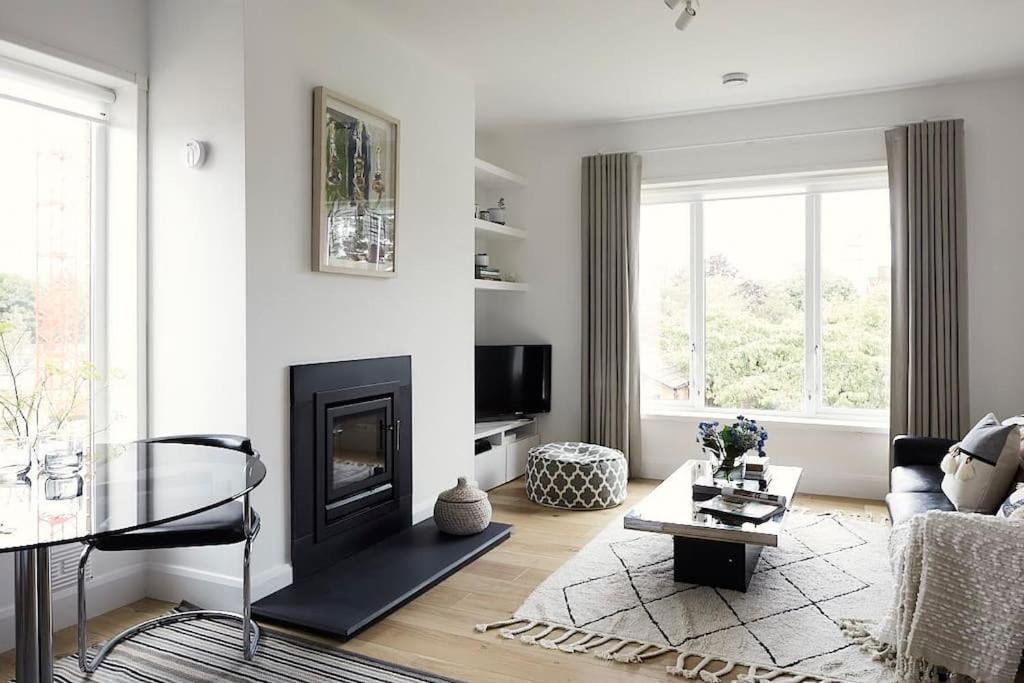 Quiet, Bright Donnybrook Apartment, Dublin (updated prices 2024)