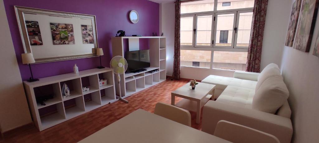 TV a/nebo společenská místnost v ubytování Apartamento "CASA LOS SABANDEÑOS"