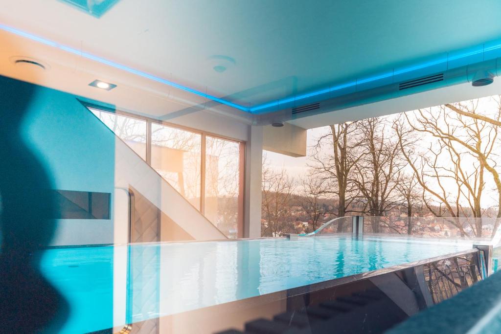 Bazén v ubytování Hotel BEI SCHUMANN nebo v jeho okolí