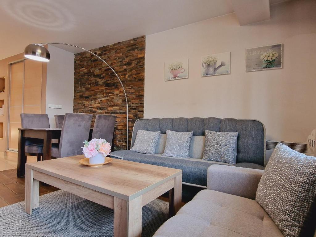 Posedenie v ubytovaní ZAKOapartamenty BUTOROWY RESIDENCE