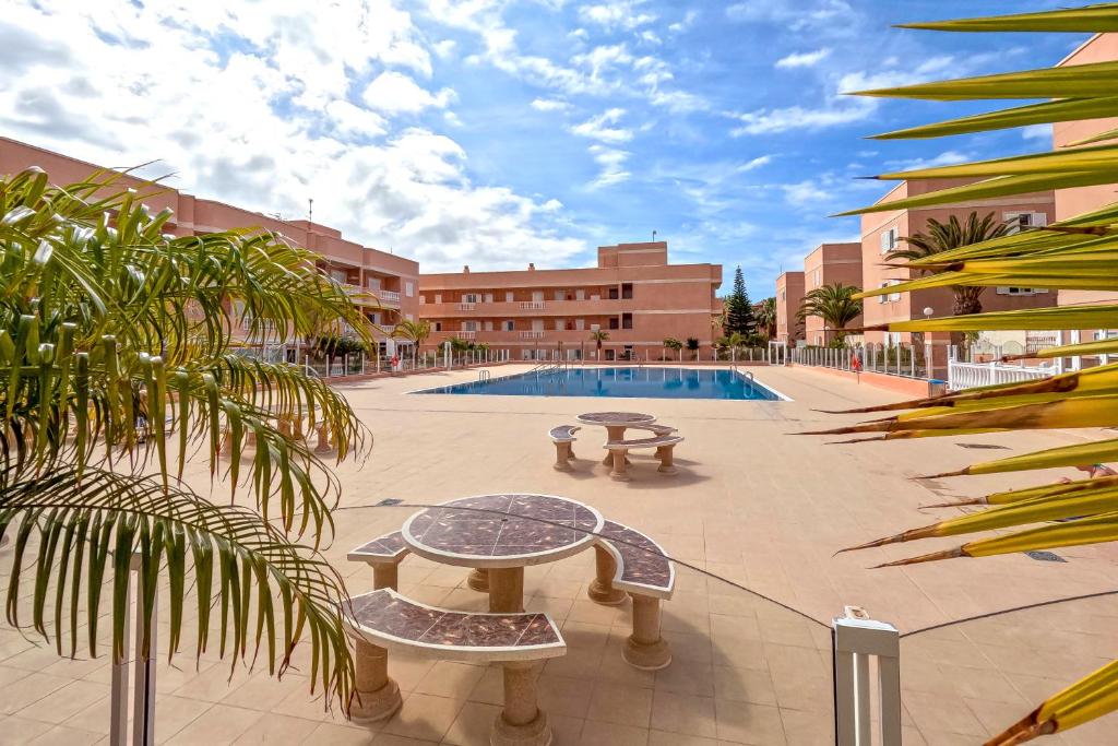 Bazén v ubytování Costa Sol Seaside Home nebo v jeho okolí