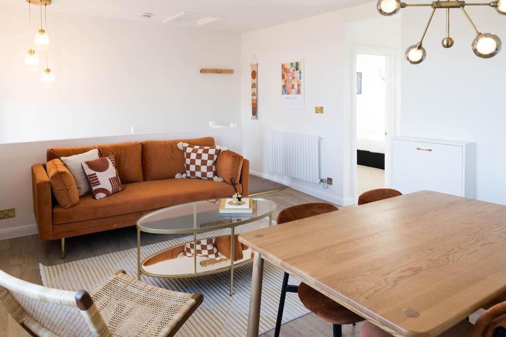 Χώρος καθιστικού στο Boutique Central Margate Apt. - edge of Old Town!