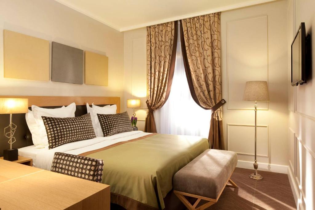 Hôtel Galileo Champs Elysées - Resim 25