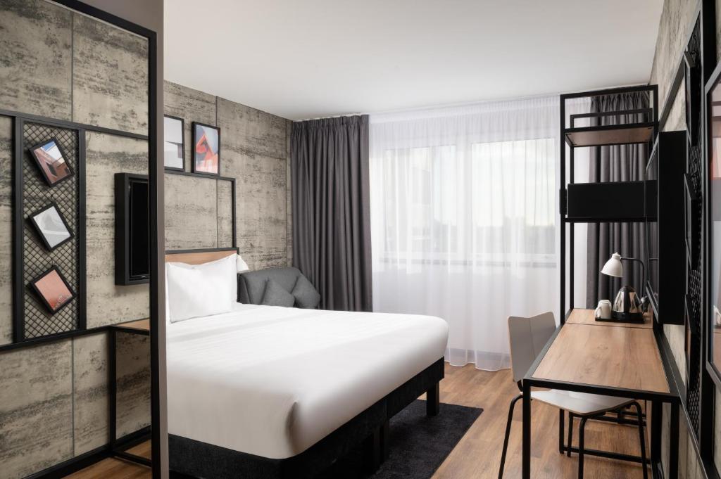 ibis London Earls Court photo