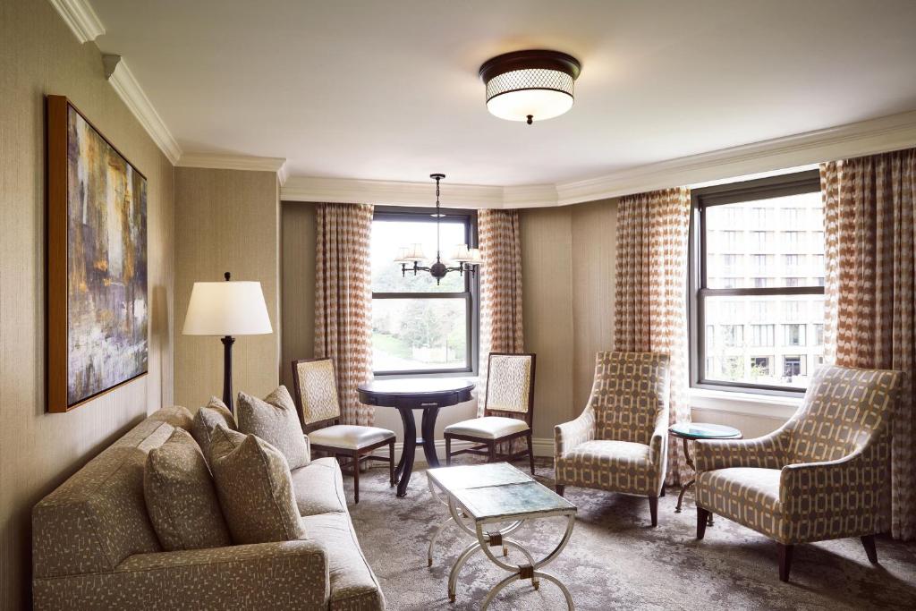 The Raphael Hotel, Autograph Collection - 