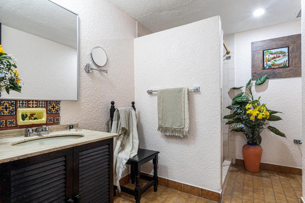 Soy Local CDMX - Double Room With Two Twin Beds