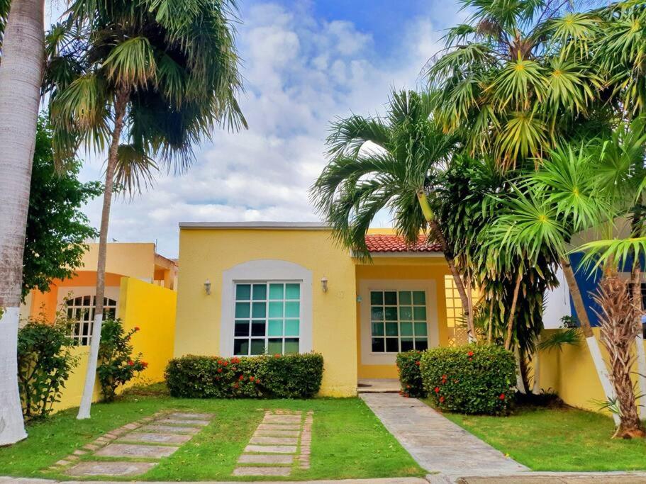 Vacation Home Casa Gaia con alberca privada / un piso, Cancún, Mexico
