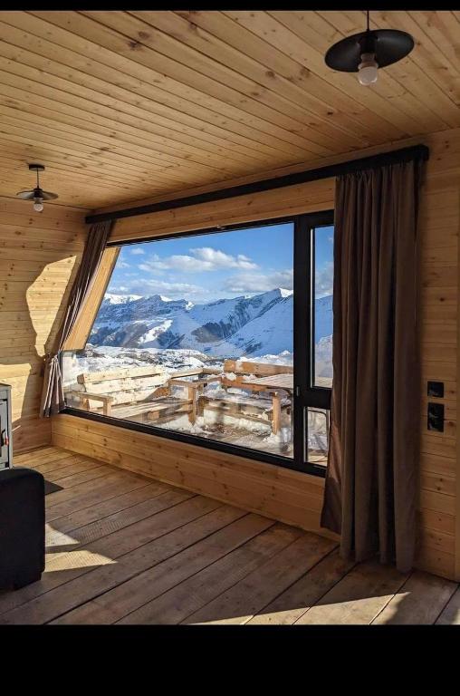 Nespecifikovaný výhled na hory nebo výhled na hory při pohledu z apartmánu
