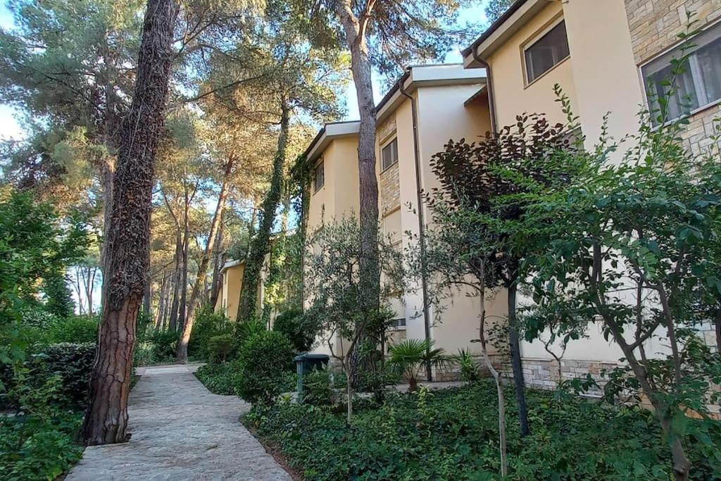Durres, Golem Beach House - Image 6