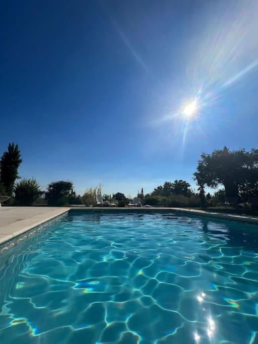 Basen w obiekcie Grande villa avec piscine et vue panoramique lub w pobliżu