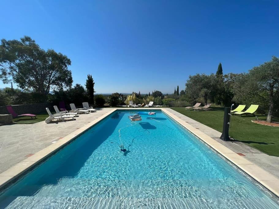 Basen w obiekcie Grande villa avec piscine et vue panoramique lub w pobliżu