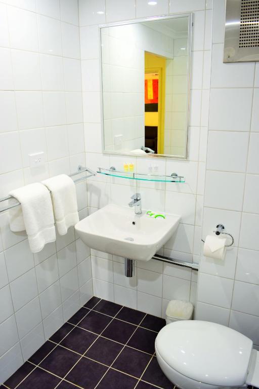 Coconut Grove Holiday Apartments - Resim 10