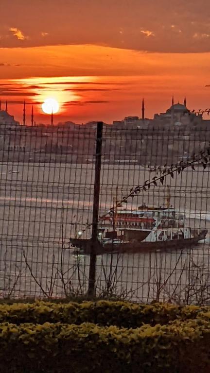 Tarihi yarım ada manzaralı cok merkezi