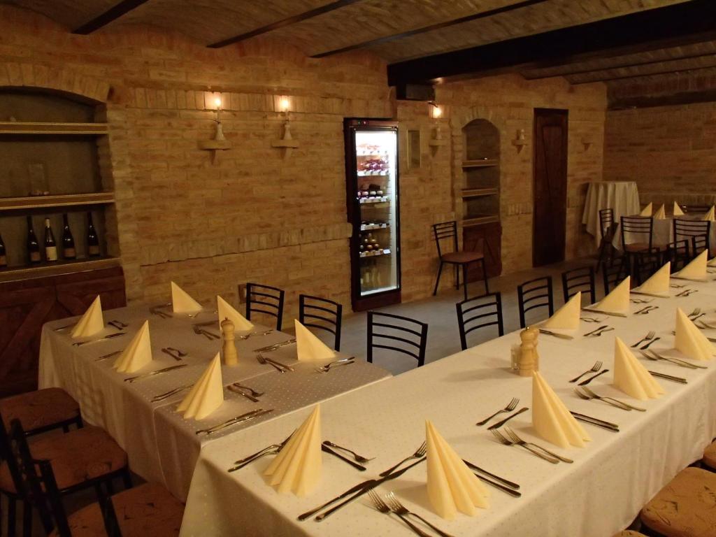 Kastélykert Fogadó - Resim 28