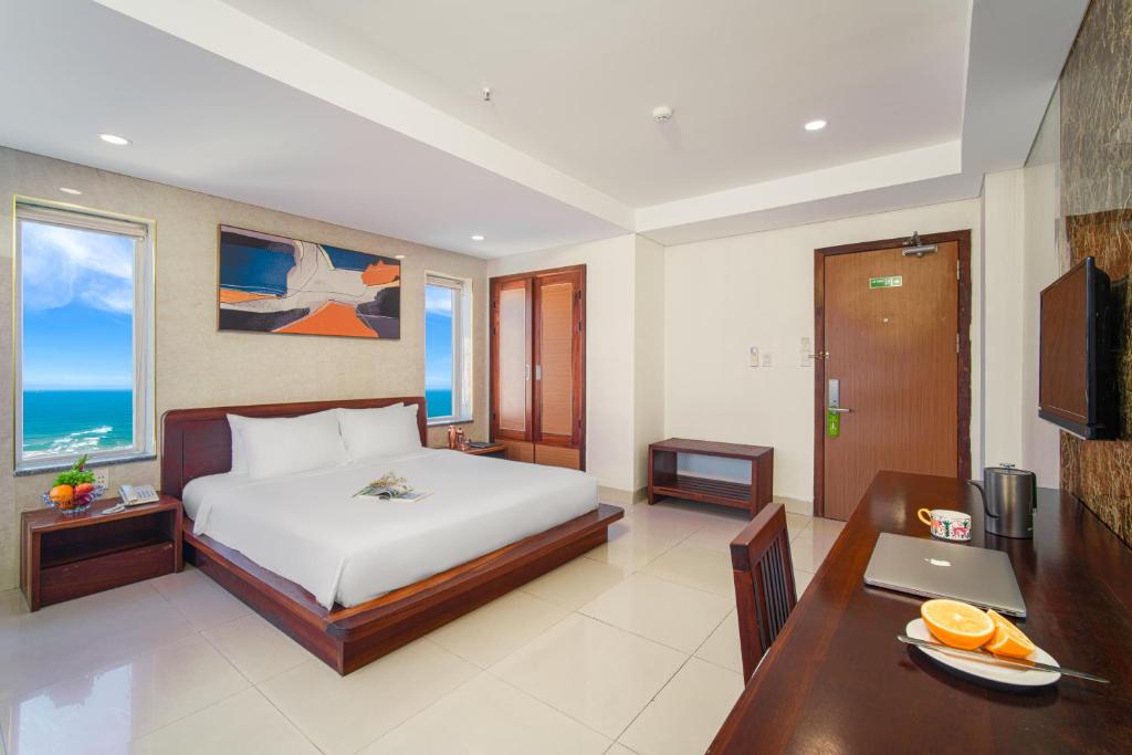 Phòng Deluxe Giường Đôi Nhìn Ra Biển Từ Phía Bên Cạnh