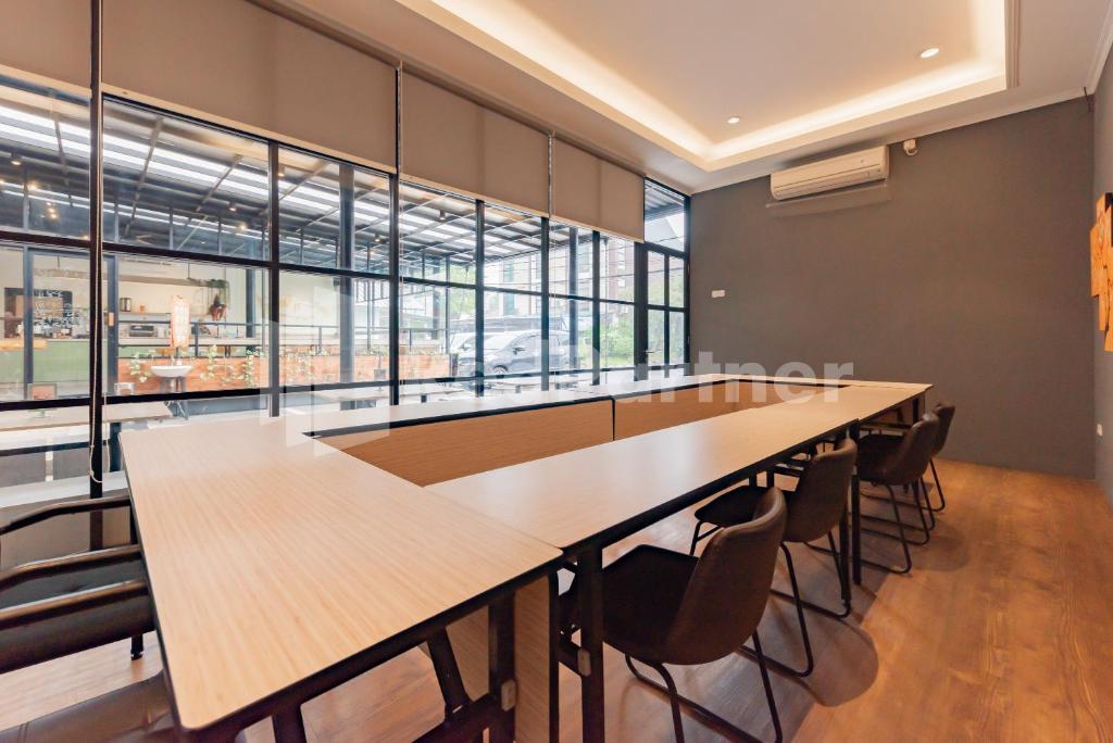 Konferenční prostory v ubytování Hotel Alqueby near Kiara Artha Park Mitra RedDoorz