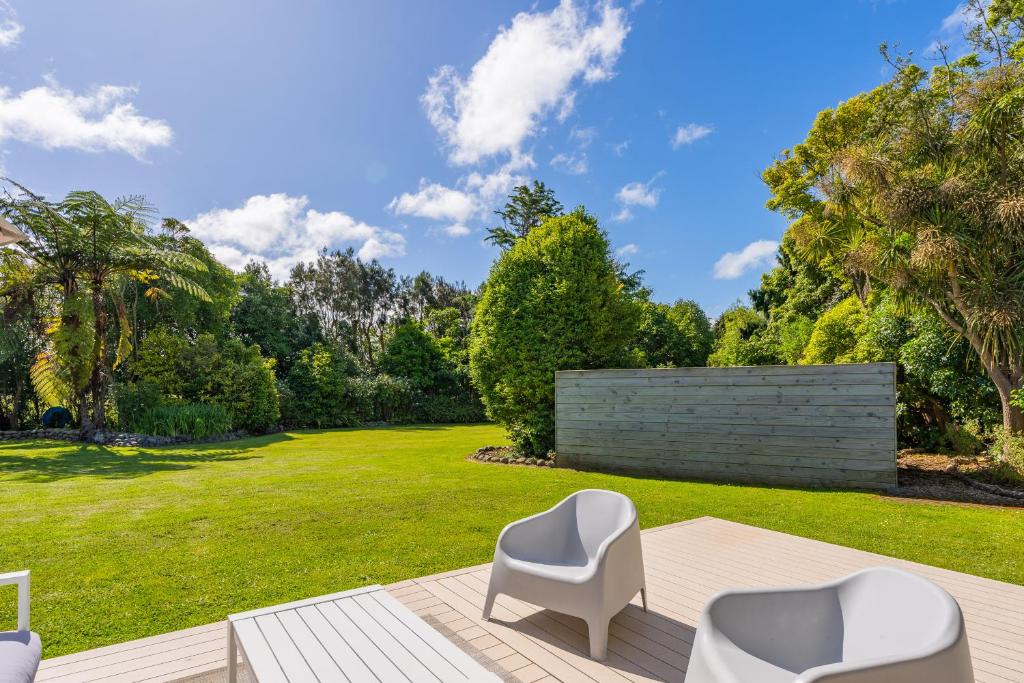Zahrada ubytování Anam Cara Gardens luxury Villa Private bedrooms and ensuite bathrooms Sleeps 9