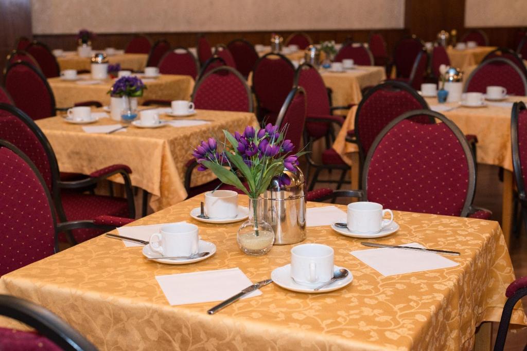 Restaurant o un lloc per menjar a Hotel Mozart