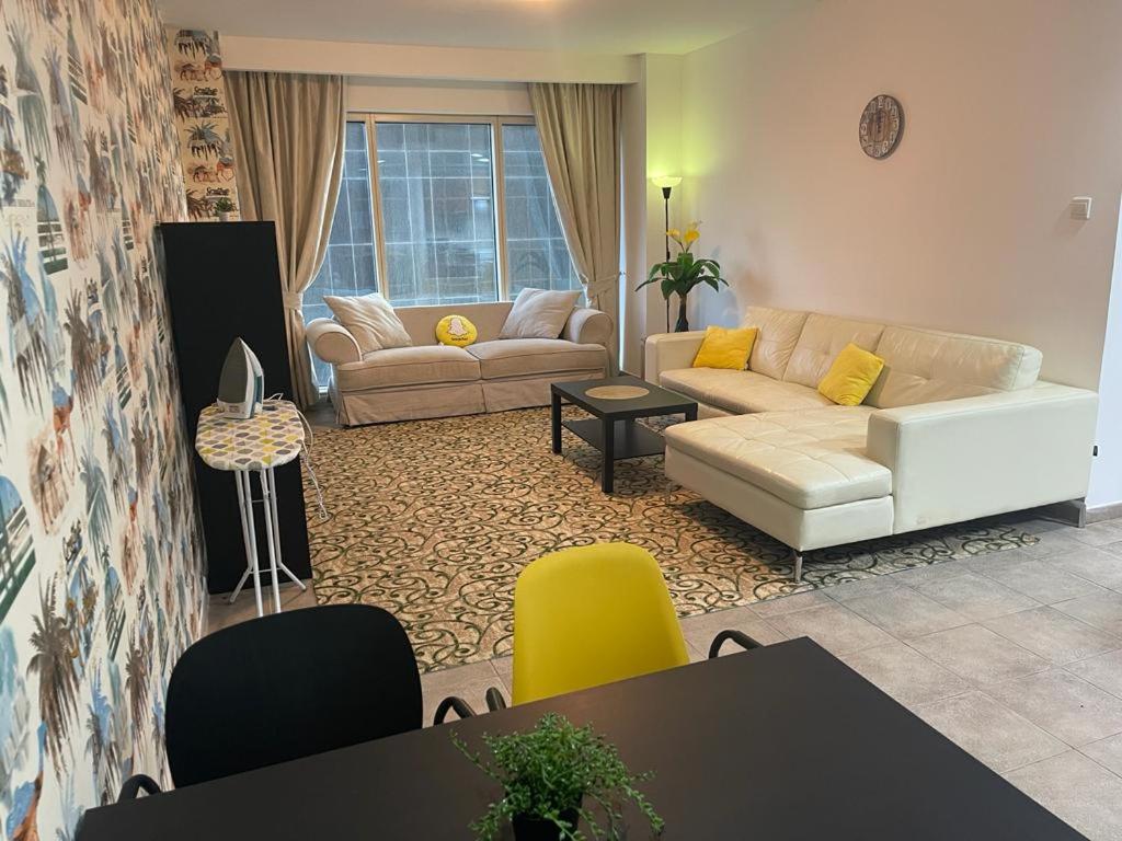 Luxury Room In Sharing Apartment, Best Location in Heart of Dubai